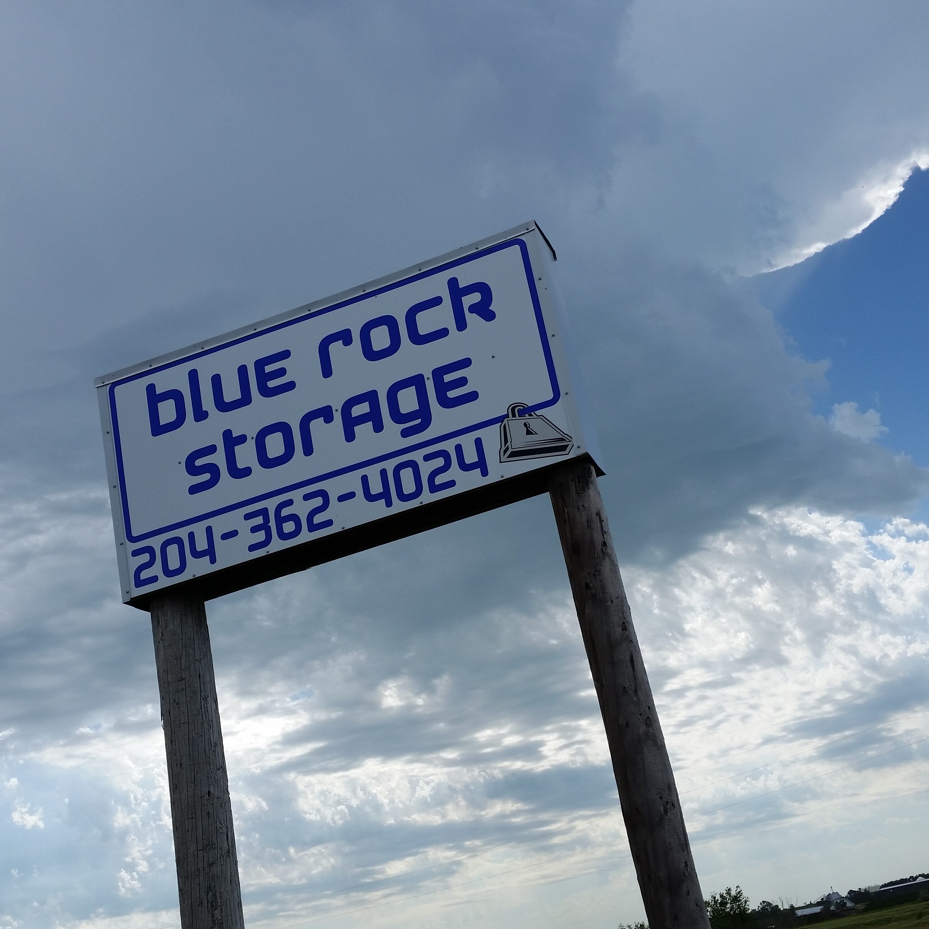 Blue Rock Sign Clearer